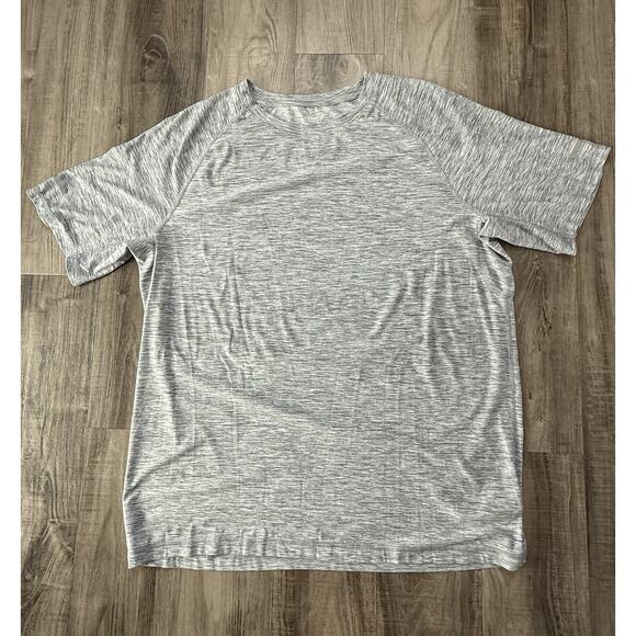 Old Navy Athletic Men’s T-Shirt Gray Size L Breathe Activewear - Picture 1 of 6